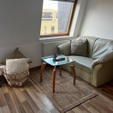 Quirky Studio Flat Selfcontained London Eksteriør billede